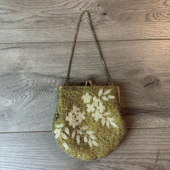 Gold/White Bead FloralClutch/Purse. Kiss Lock Close Snake Chain Strap vintage - Picture 2 of 10
